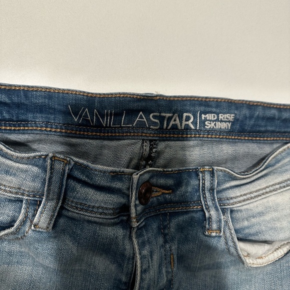 Vanilla Star Light Blue Distressed Jeans with Red Floral Embroidery - Picture 3 of 5